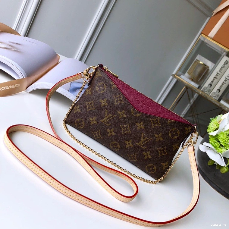 WIS Louis Vuitton PALLAS CHANELUTCH 1001